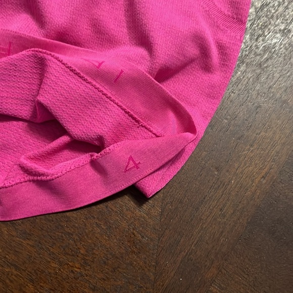 Lululemon shirt - Picture 5 of 5